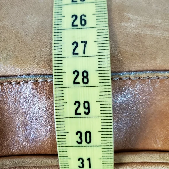 Roots Leather Extra Large Hobo Bucket Shoulder Crossbody Bag Made in Canada - Picture 14 of 15